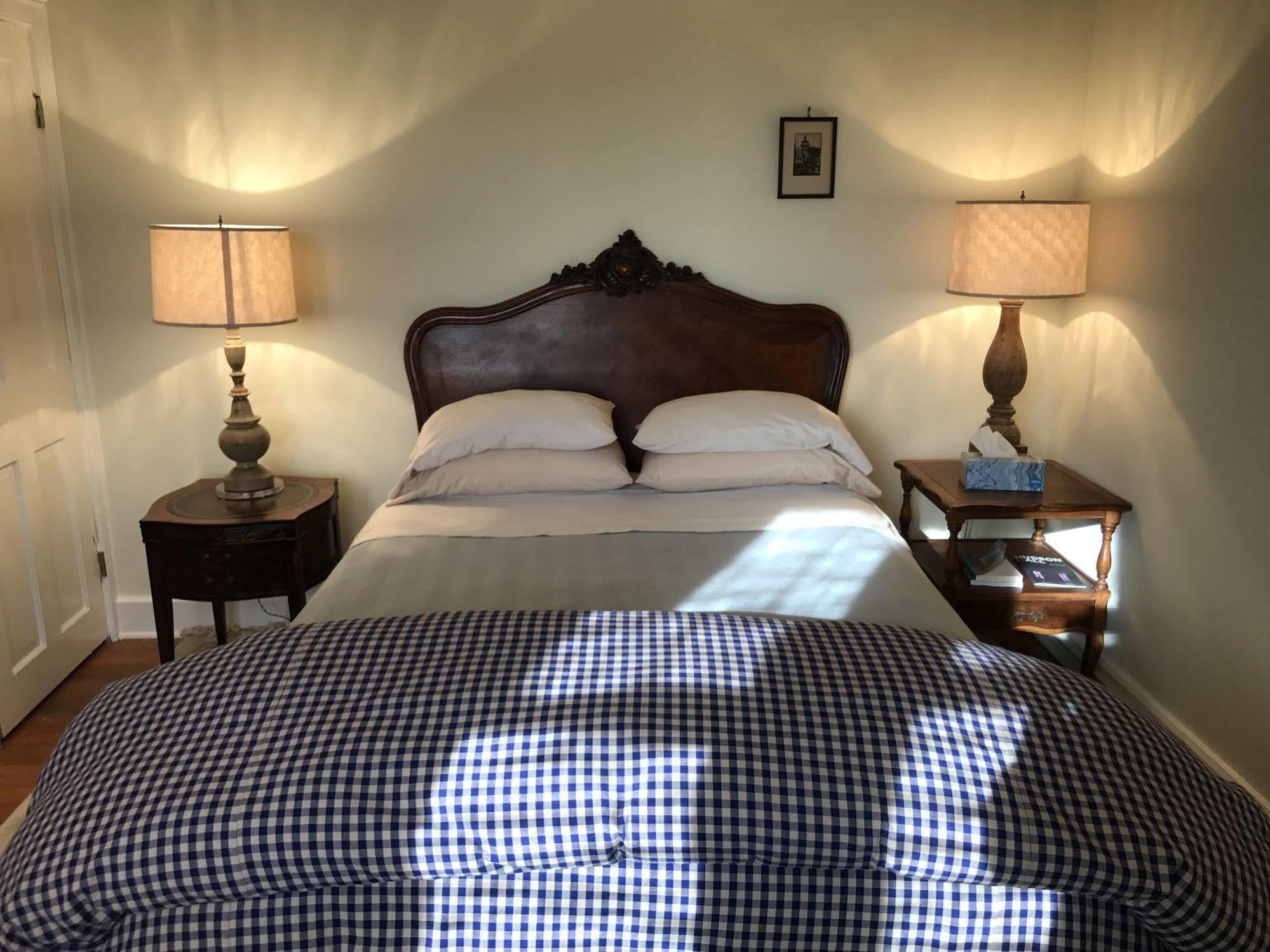 Hudson City Bed And Breakfast Екстериор снимка