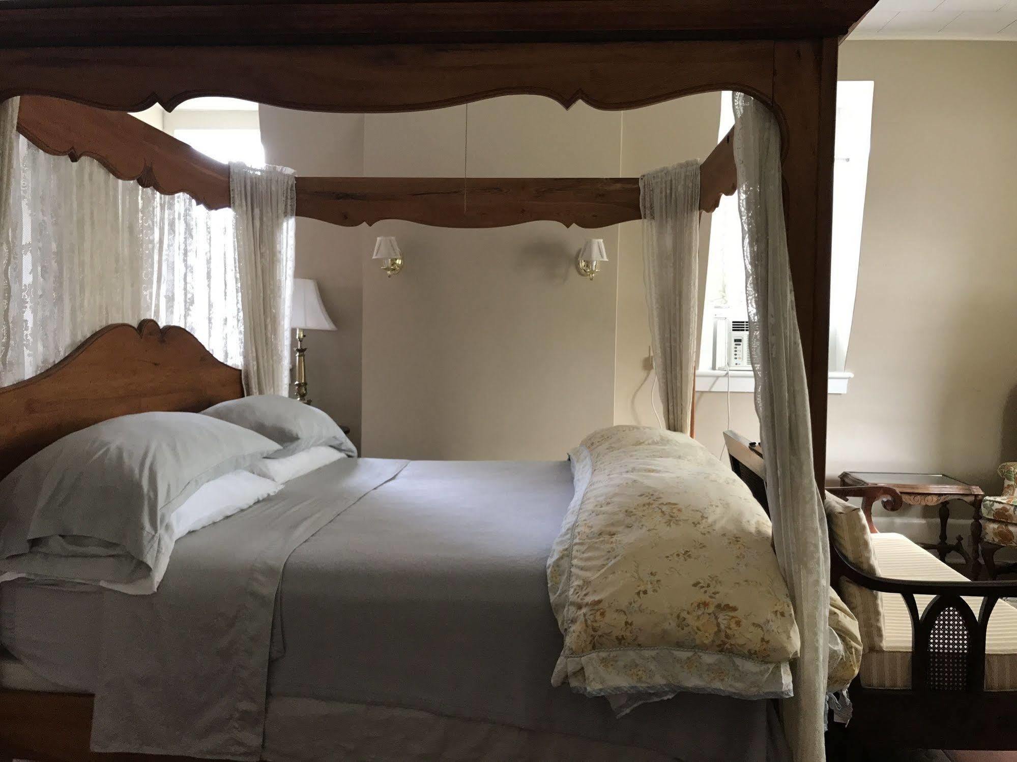 Hudson City Bed And Breakfast Екстериор снимка